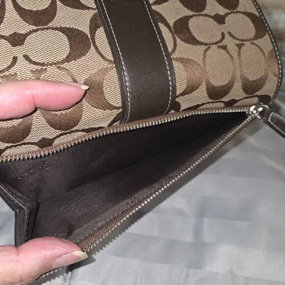 Coach Signature Canvas Long Wallet - Picture 14 of 14